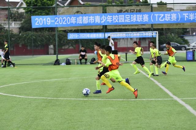 拒绝0-4横扫，誓死拼搏！胡金秋30+5怒吼庆祝，广厦卫冕仍存希望
